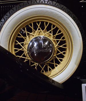 6/29 Spare Tire on a 1932 Hupmobile
