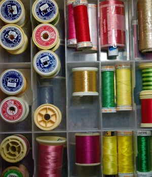 1/31 Threads in Carying Box